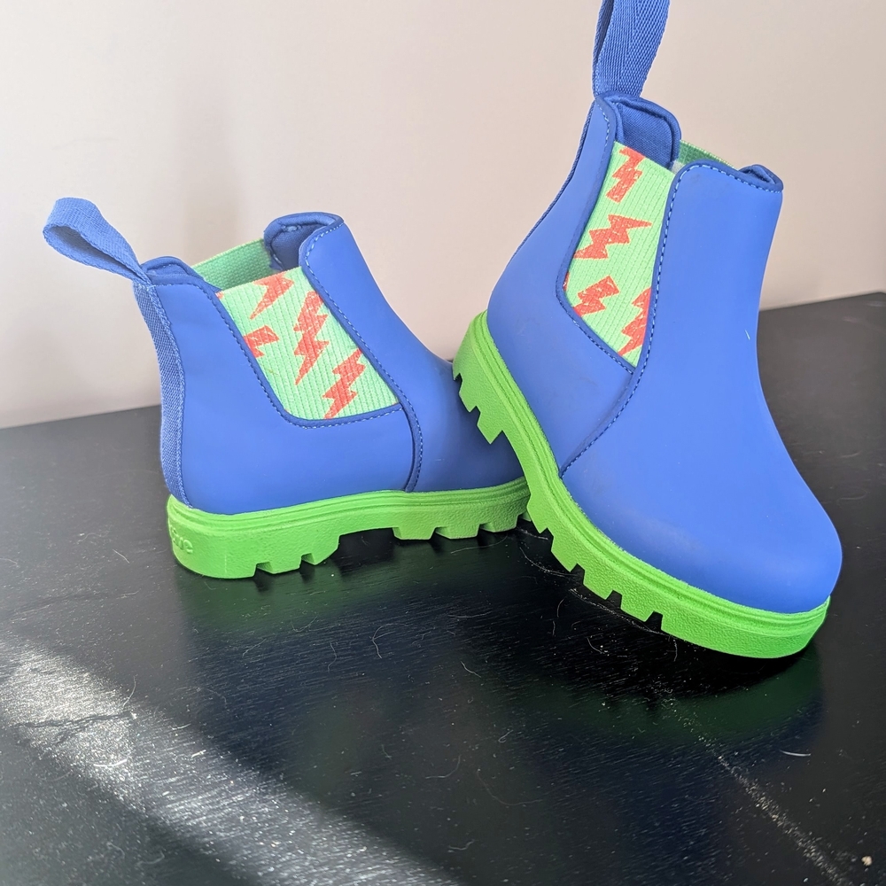 Native Kids Boots in Blue and Neon Green